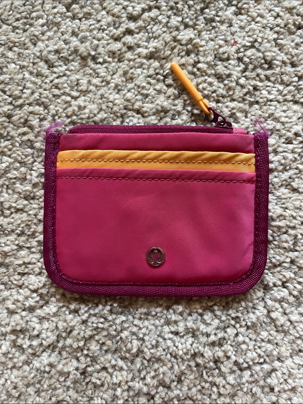 Lululemon DISCONTINUED True identity Card wallet